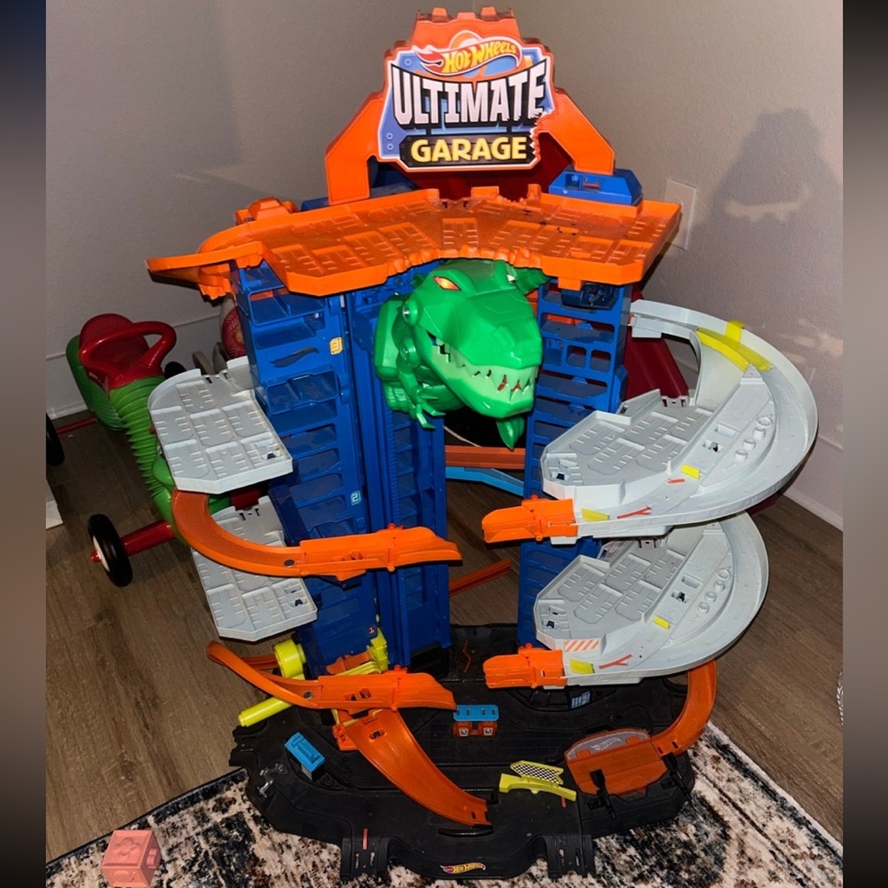 Ultimate hot wheels garage